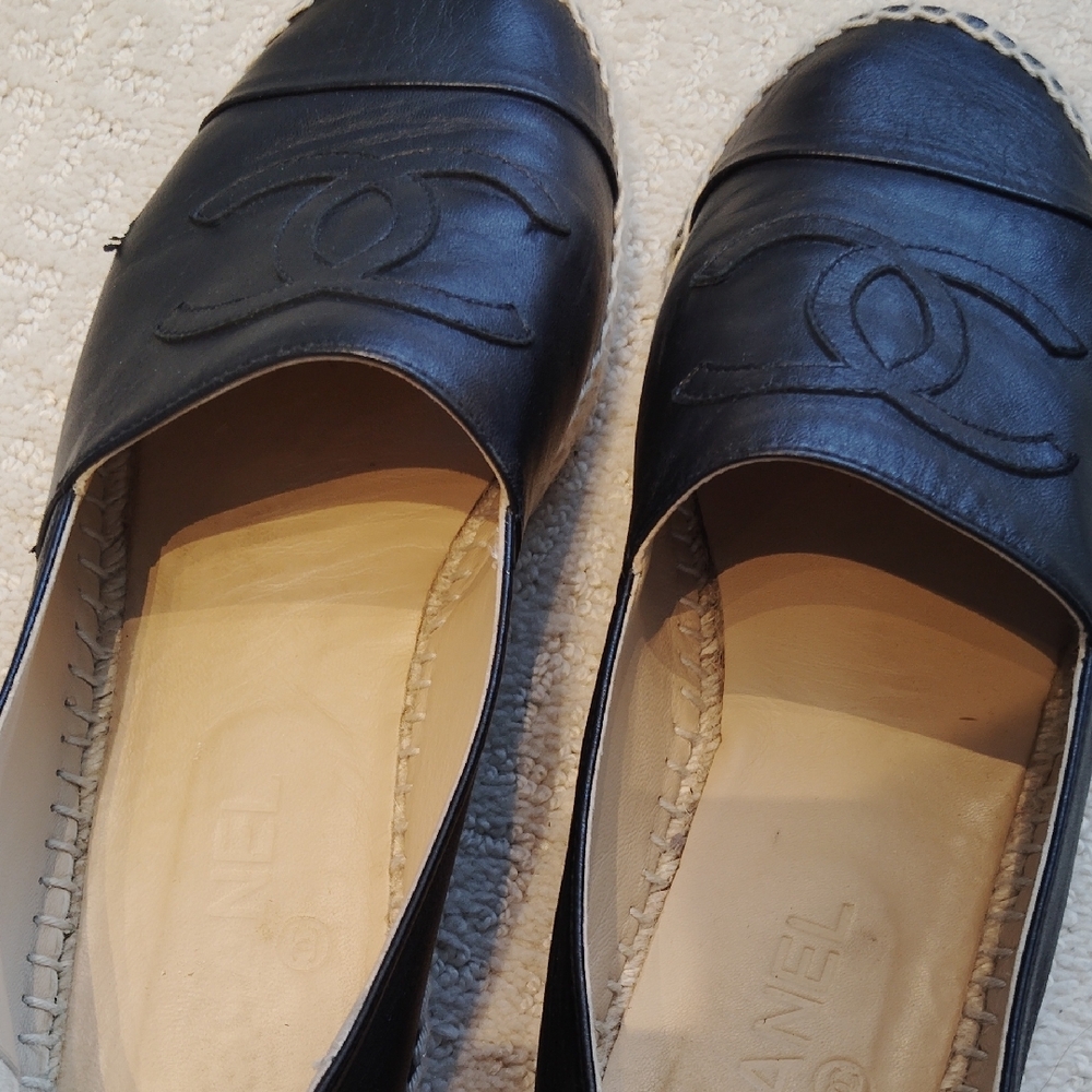 CHANEL Black Leather Espadrilles Authentic - Picture 2 of 7